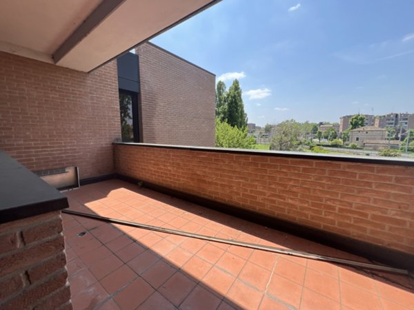 quadrivano in vendita a Reggio nell'Emilia in zona Tribunale
