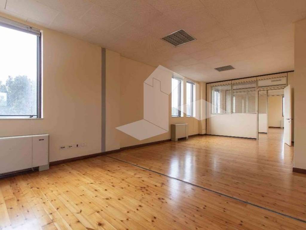 ufficio in vendita a Reggio nell'Emilia