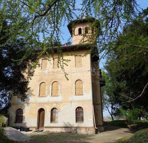 casa indipendente in vendita a Reggio nell'Emilia in zona Fogliano