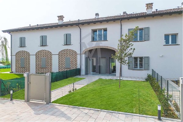 casa indipendente in vendita a Reggio nell'Emilia in zona San Bartolomeo