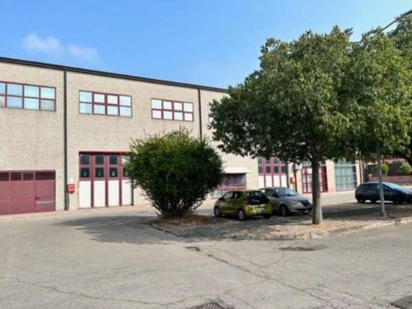 ufficio in vendita a Reggio nell'Emilia in zona Cella