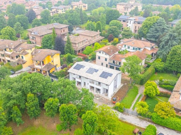 casa indipendente in vendita a Reggio nell'Emilia
