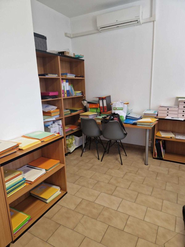 ufficio in vendita a Reggio nell'Emilia in zona Rosta Nuova