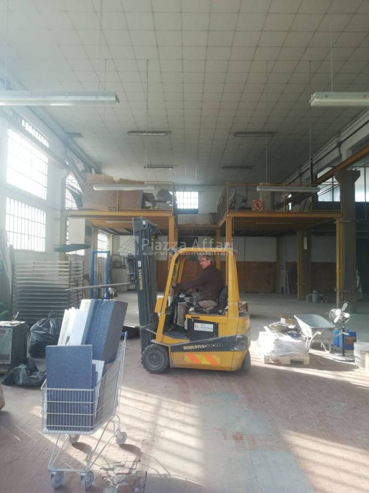 ufficio in vendita a Reggio nell'Emilia