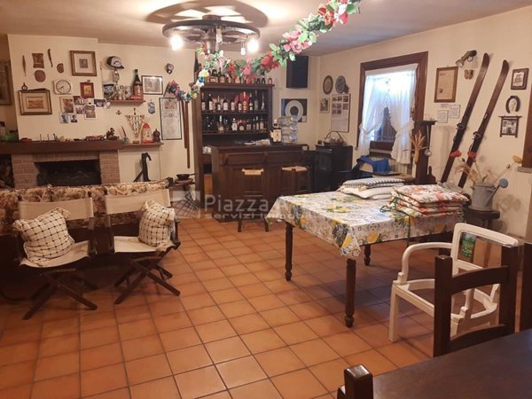 casa indipendente in vendita a Reggio nell'Emilia in zona Città Storica