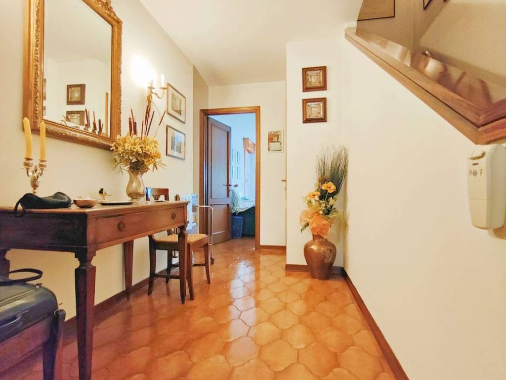 casa indipendente in vendita a Reggio nell'Emilia