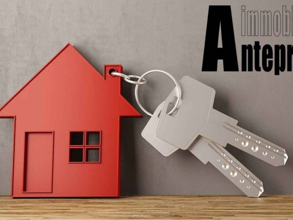 appartamento in vendita a Reggio nell'Emilia in zona Città Storica