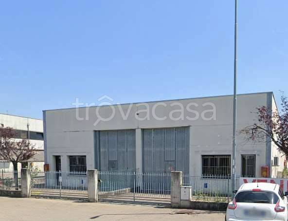 capannone in vendita a Reggio nell'Emilia