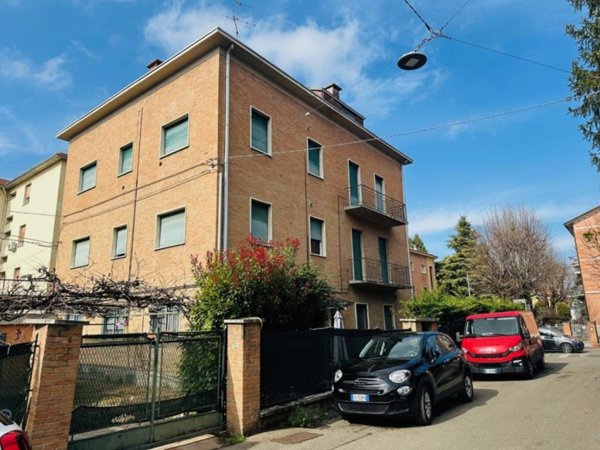 appartamento in vendita a Reggio nell'Emilia in zona Città Storica