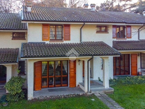 casa indipendente in vendita a Reggio nell'Emilia in zona Belvedere