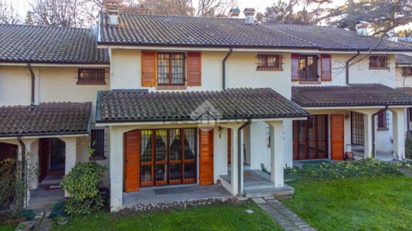 casa indipendente in vendita a Reggio nell'Emilia in zona Belvedere