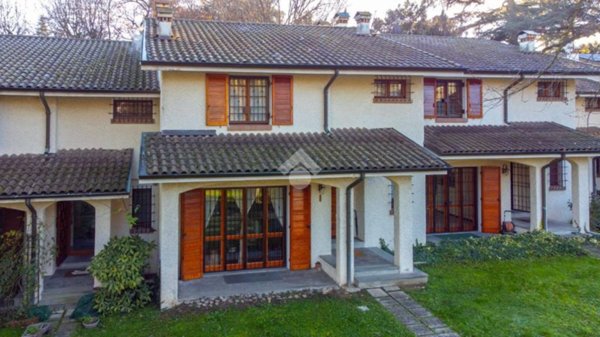 casa indipendente in vendita a Reggio nell'Emilia in zona Belvedere
