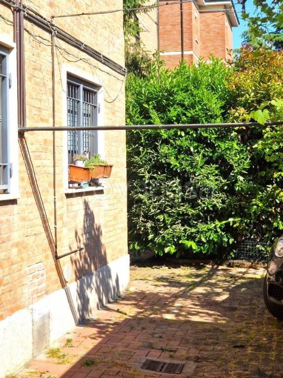 appartamento in vendita a Reggio nell'Emilia in zona Rosta Nuova