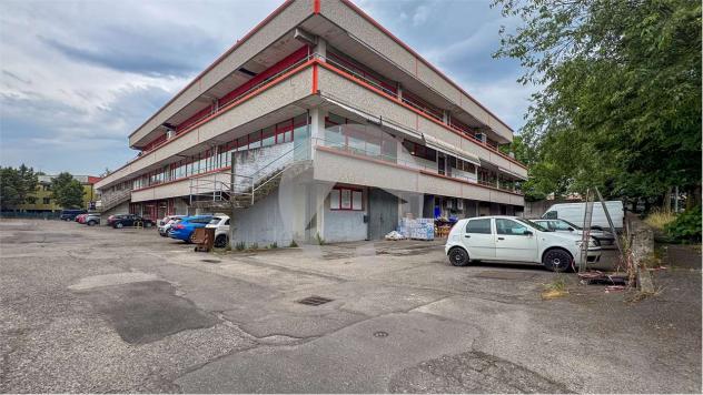 locale commerciale in vendita a Reggio nell'Emilia