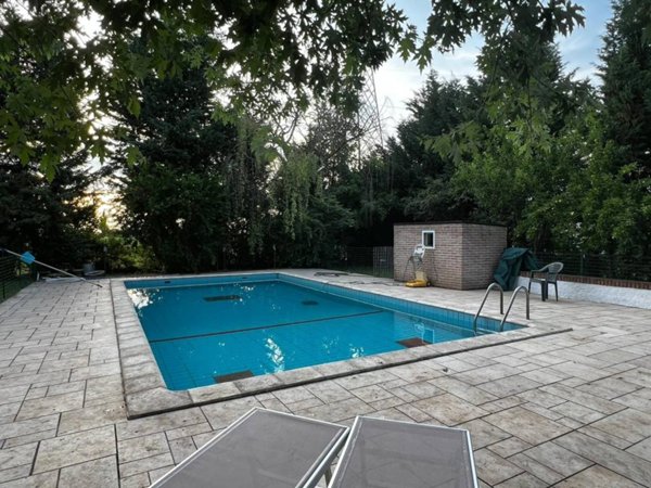 casa indipendente in vendita a Reggio nell'Emilia in zona Coviolo