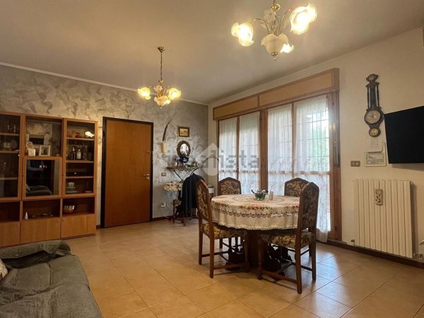 appartamento in vendita a Reggio nell'Emilia in zona Pieve Modolena