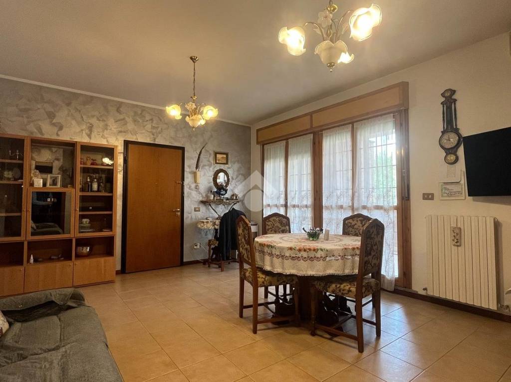 appartamento in vendita a Reggio nell'Emilia in zona Pieve Modolena