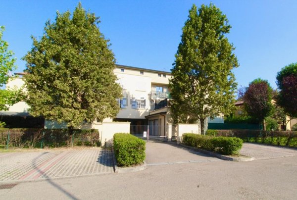 appartamento in vendita a Reggio nell'Emilia in zona Sesso