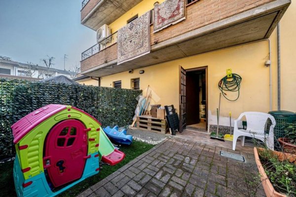 appartamento in vendita a Reggio nell'Emilia in zona Sesso