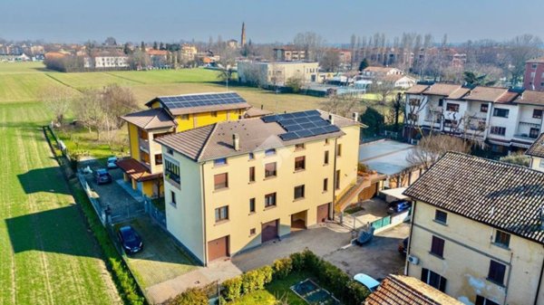 appartamento in vendita a Reggio nell'Emilia in zona Sesso