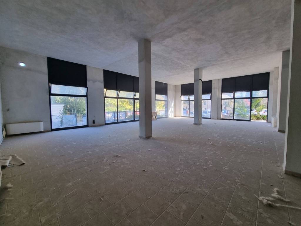 negozio in vendita a Reggio nell'Emilia