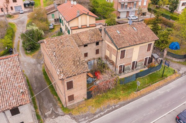 pentavano in vendita a Reggio nell'Emilia