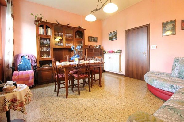 appartamento in vendita a Reggio nell'Emilia in zona Città Storica