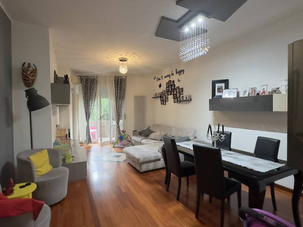 appartamento in vendita a Reggio nell'Emilia in zona Città Storica