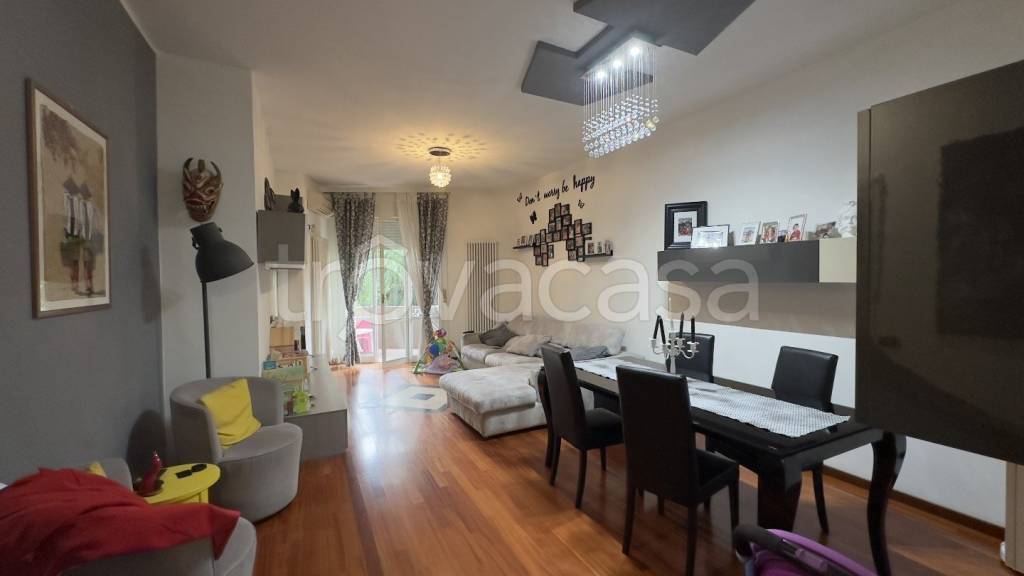 appartamento in vendita a Reggio nell'Emilia in zona Città Storica