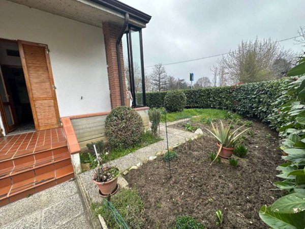 casa indipendente in vendita a Reggio nell'Emilia