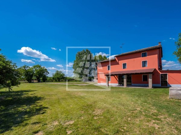 casa indipendente in vendita a Reggio nell'Emilia in zona Cella