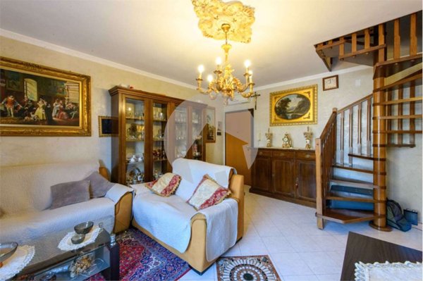 casa semindipendente in vendita a Reggio nell'Emilia in zona Pieve Modolena