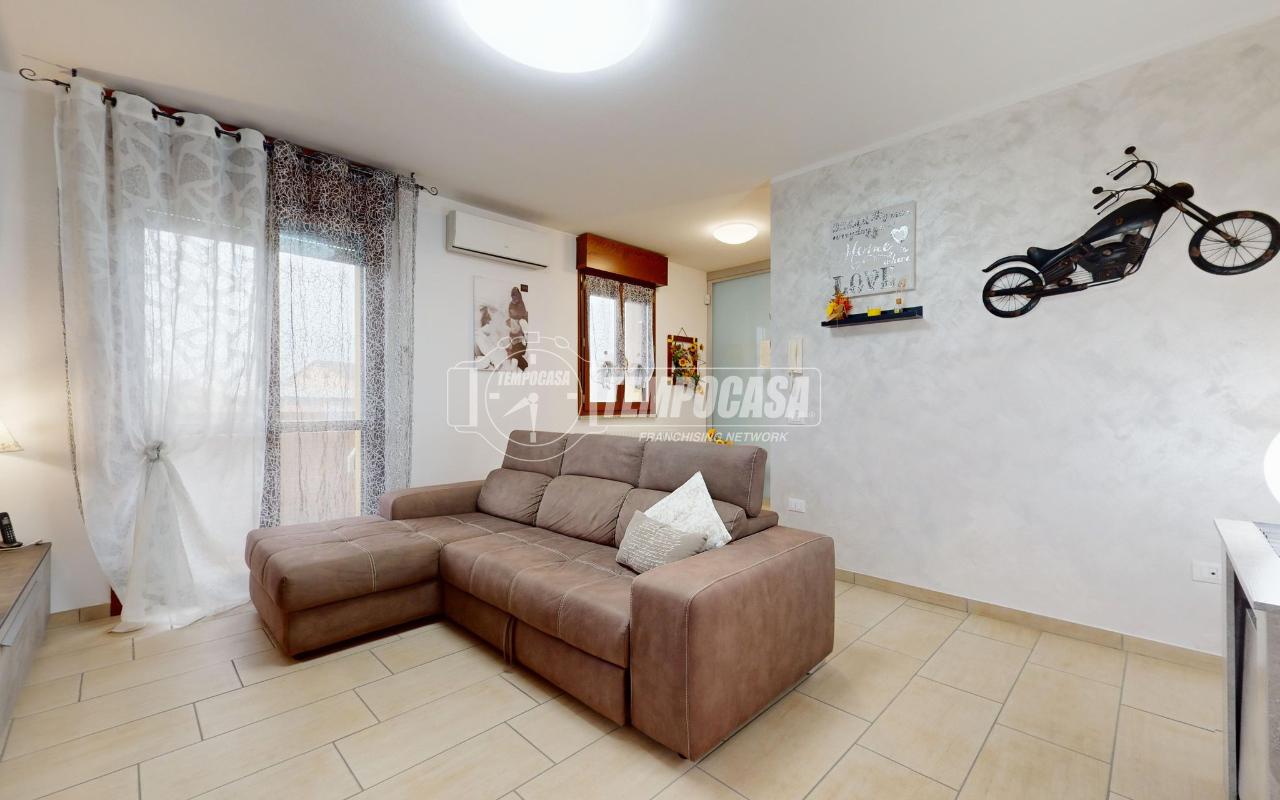 casa indipendente in vendita a Reggio nell'Emilia in zona Fogliano