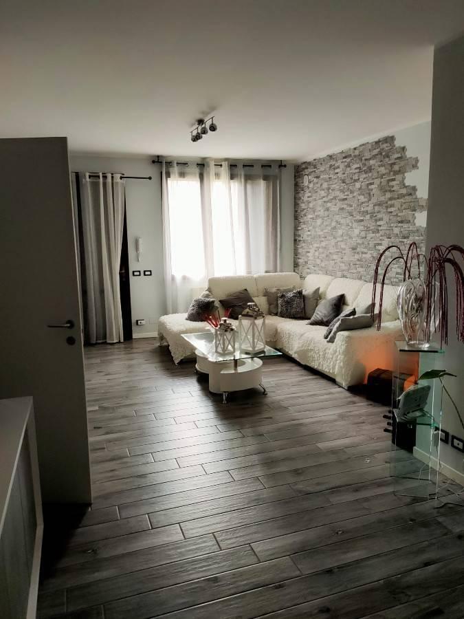 casa indipendente in vendita a Reggio nell'Emilia in zona Roncocesi