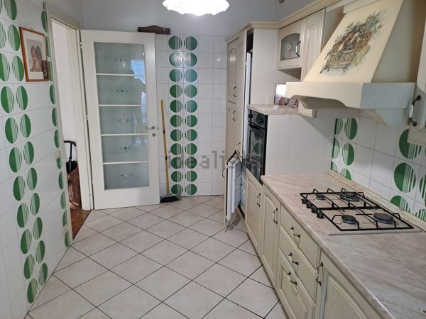 casa indipendente a Reggio nell'Emilia in zona San Pellegrino / Villa Canali