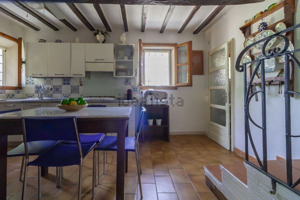 casa indipendente in vendita a Reggio nell'Emilia