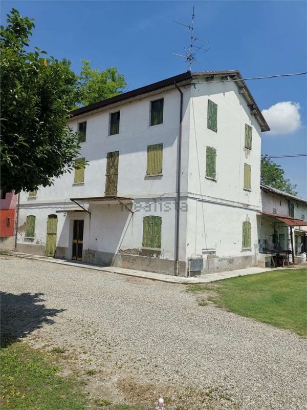 casa indipendente in vendita a Reggio nell'Emilia in zona Masone