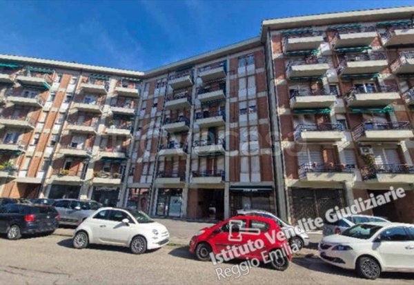 appartamento in vendita a Reggio nell'Emilia in zona Mirabello