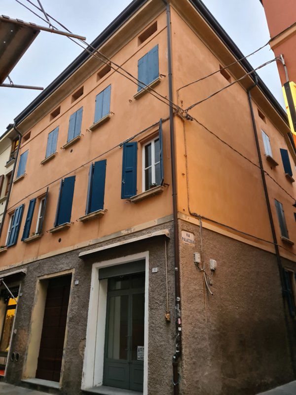 appartamento in vendita a Reggio nell'Emilia in zona Città Storica