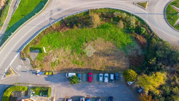 terreno agricolo in vendita a Reggio nell'Emilia in zona Roncocesi