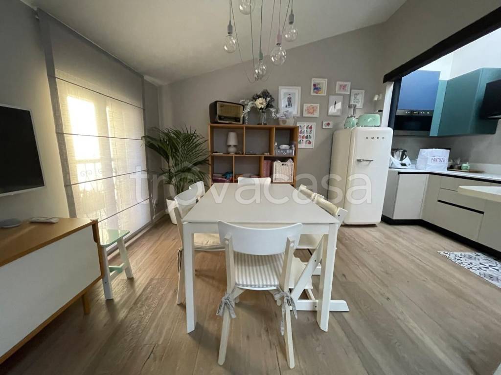 casa indipendente in vendita a Reggio nell'Emilia