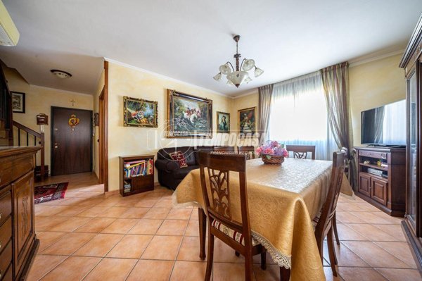 appartamento in vendita a Reggio nell'Emilia in zona Città Storica