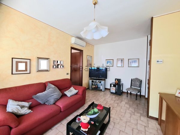 appartamento in vendita a Reggio nell'Emilia in zona Compagnoni / Migliolungo