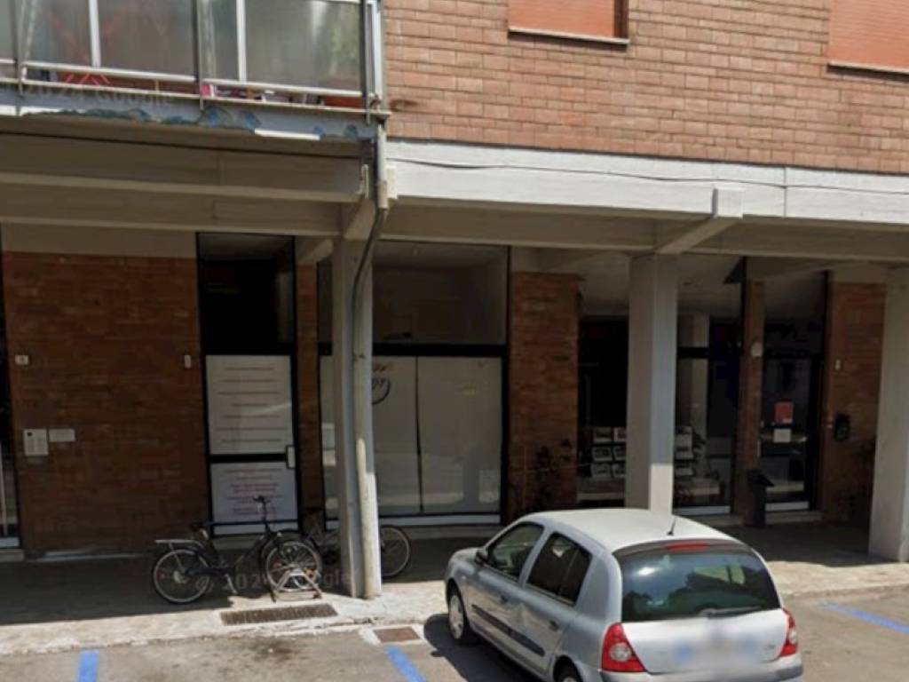 negozio in vendita a Reggio nell'Emilia