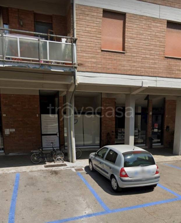 negozio in vendita a Reggio nell'Emilia
