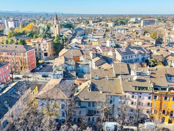 appartamento in vendita a Reggio nell'Emilia in zona Città Storica