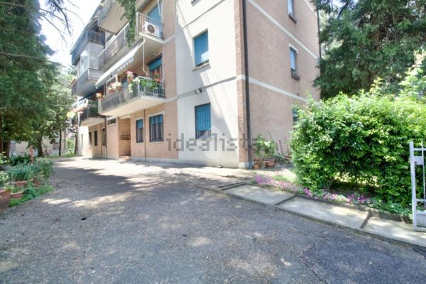 appartamento in vendita a Reggio nell'Emilia in zona Orologio
