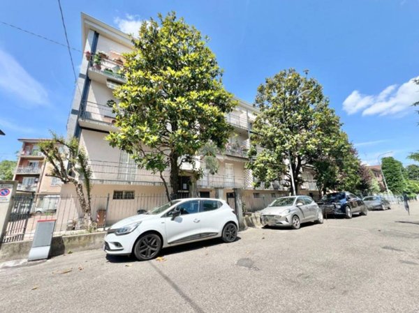 appartamento in vendita a Reggio nell'Emilia in zona Carrozzone