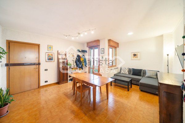 appartamento a Reggio nell'Emilia in zona San Pellegrino / Villa Canali