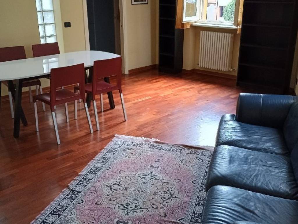 appartamento in vendita a Reggio nell'Emilia in zona Città Storica